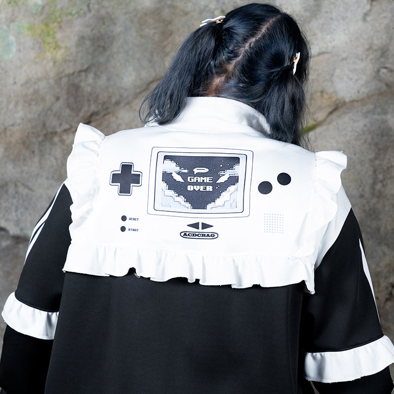 画像をギャラリービューアに読み込む, GAME OVER フリルジャケット(プラスサイズモデルVer.)