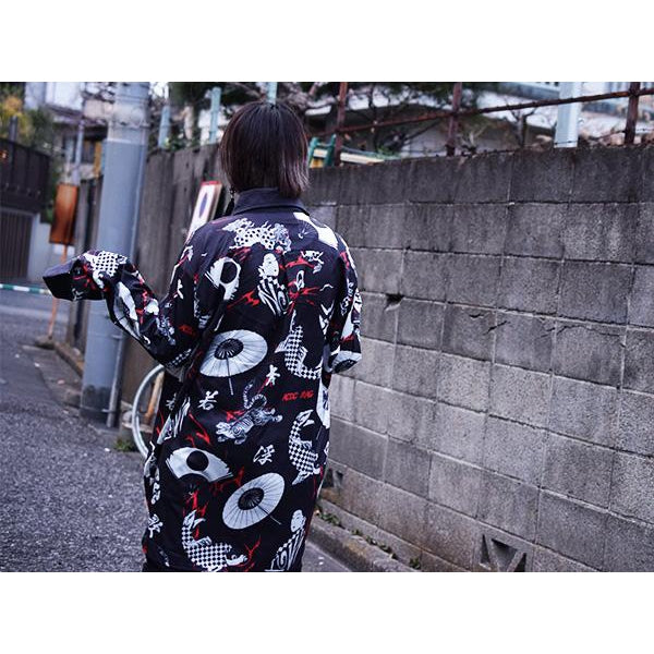I read an image to a gallery viewer, Kabuki Shirt
