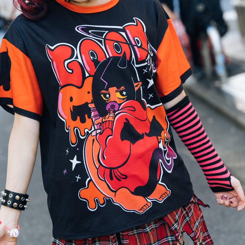 I read an image to a gallery viewer, GOOD GIRL T-Shirt