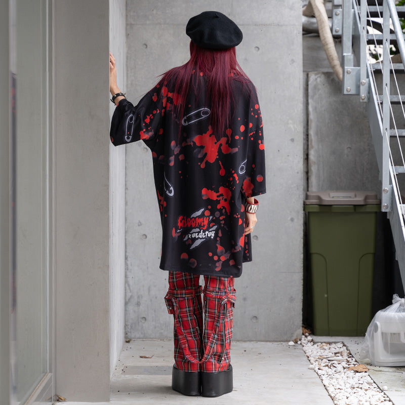 I read an image to a gallery viewer, Dark Gloomy Huge T-Shirt