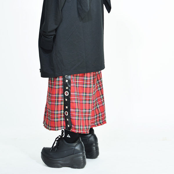 I read an image to a gallery viewer, Three-Quarters Length Wide Pants