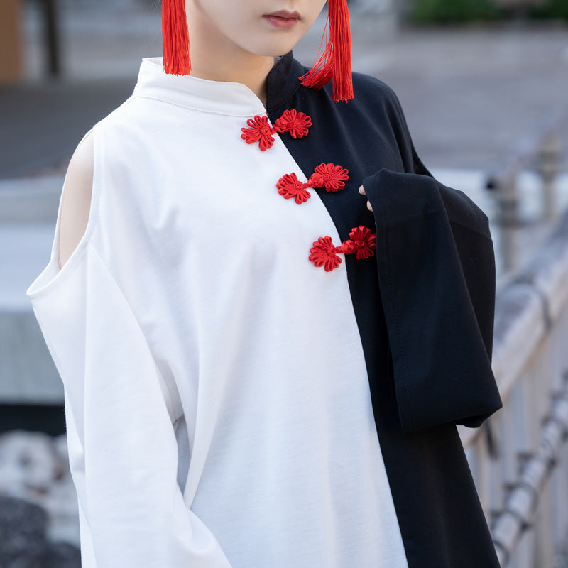 I read an image to a gallery viewer, Assimetry Off-Shoulder China Button T-Shirt