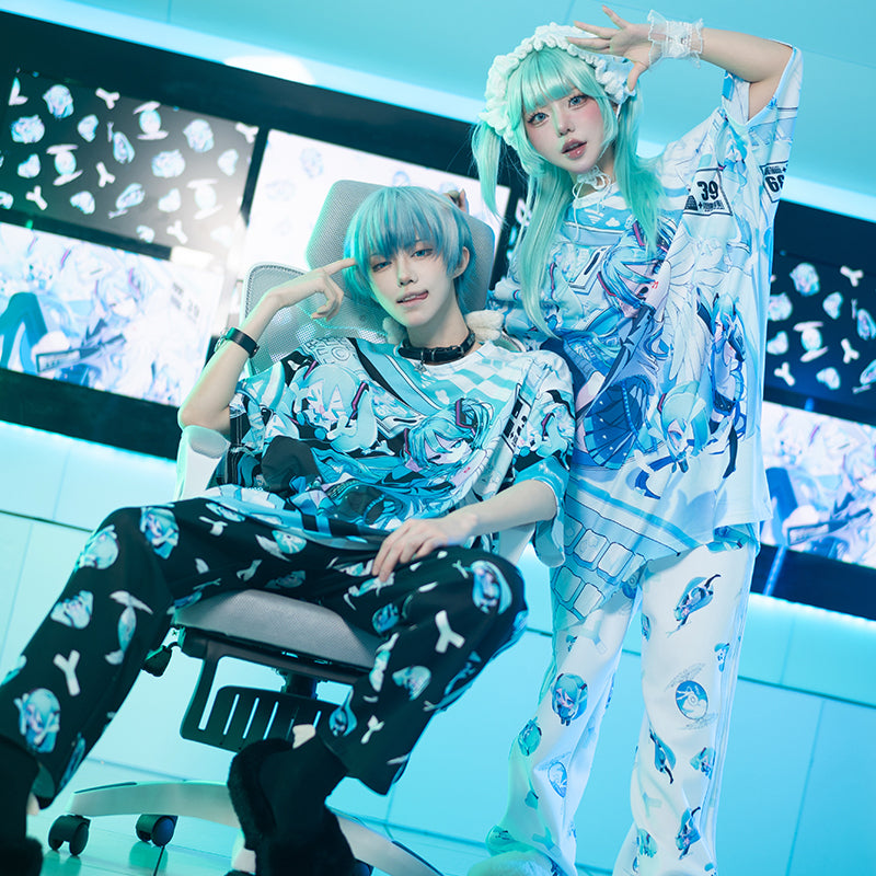 Hatsune Miku Huge T-Shirt