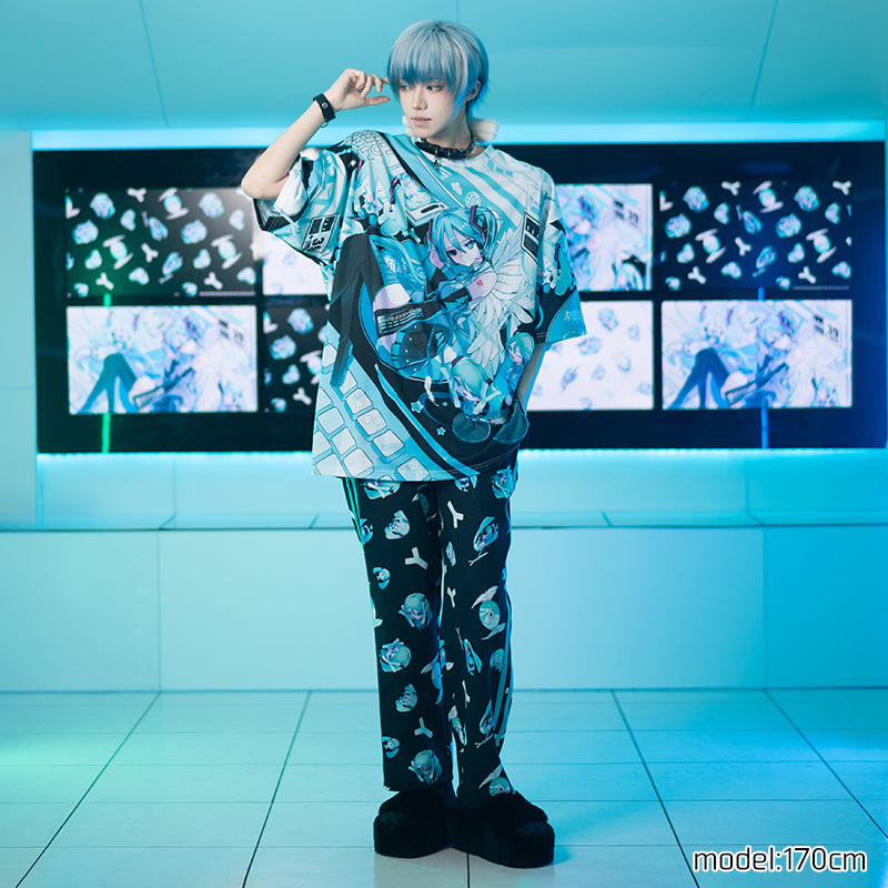 Hatsune Miku Huge T-Shirt
