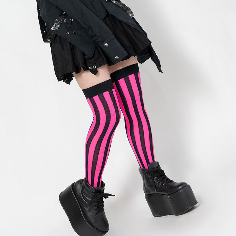 I read an image to a gallery viewer, Striped Knee-High Socks