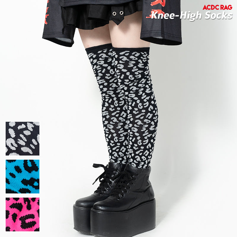 I read an image to a gallery viewer, Leopard Knee-High Socks
