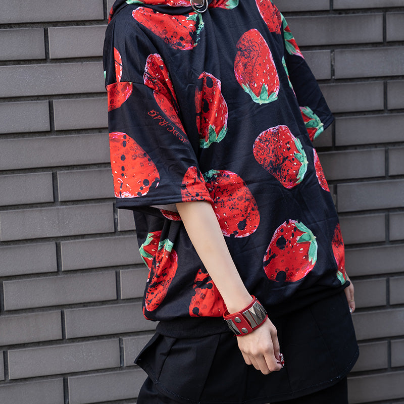 I read an image to a gallery viewer, [Short sleeves]strawberry BIG hoodies