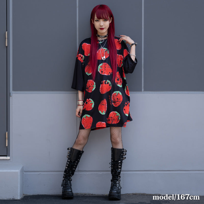 Asymmetry Strawberry Huge T-Shirt – ACDC RAG