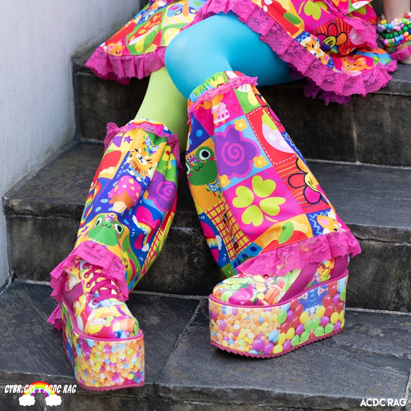 I read an image to a gallery viewer, Harajuku 4 Ever Leg Warmers