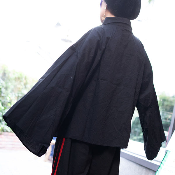 I read an image to a gallery viewer, Kimono Shirt
